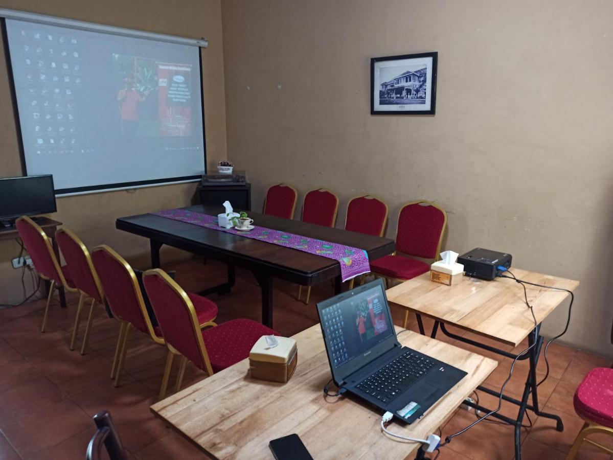 Roemah 28 Syariah Hotel Medan Ngoại thất bức ảnh