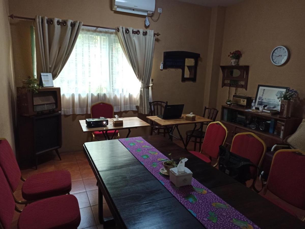Roemah 28 Syariah Hotel Medan Ngoại thất bức ảnh