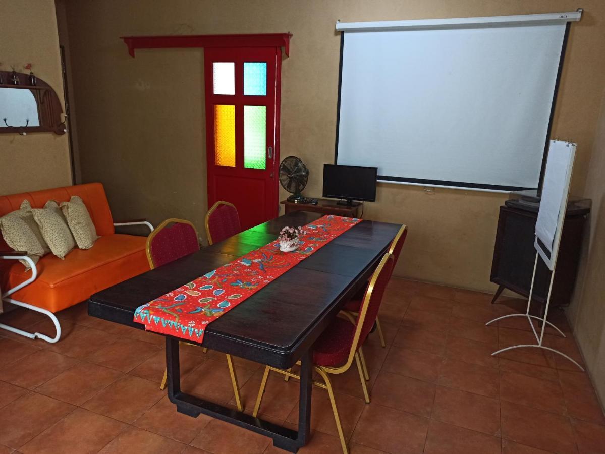 Roemah 28 Syariah Hotel Medan Ngoại thất bức ảnh