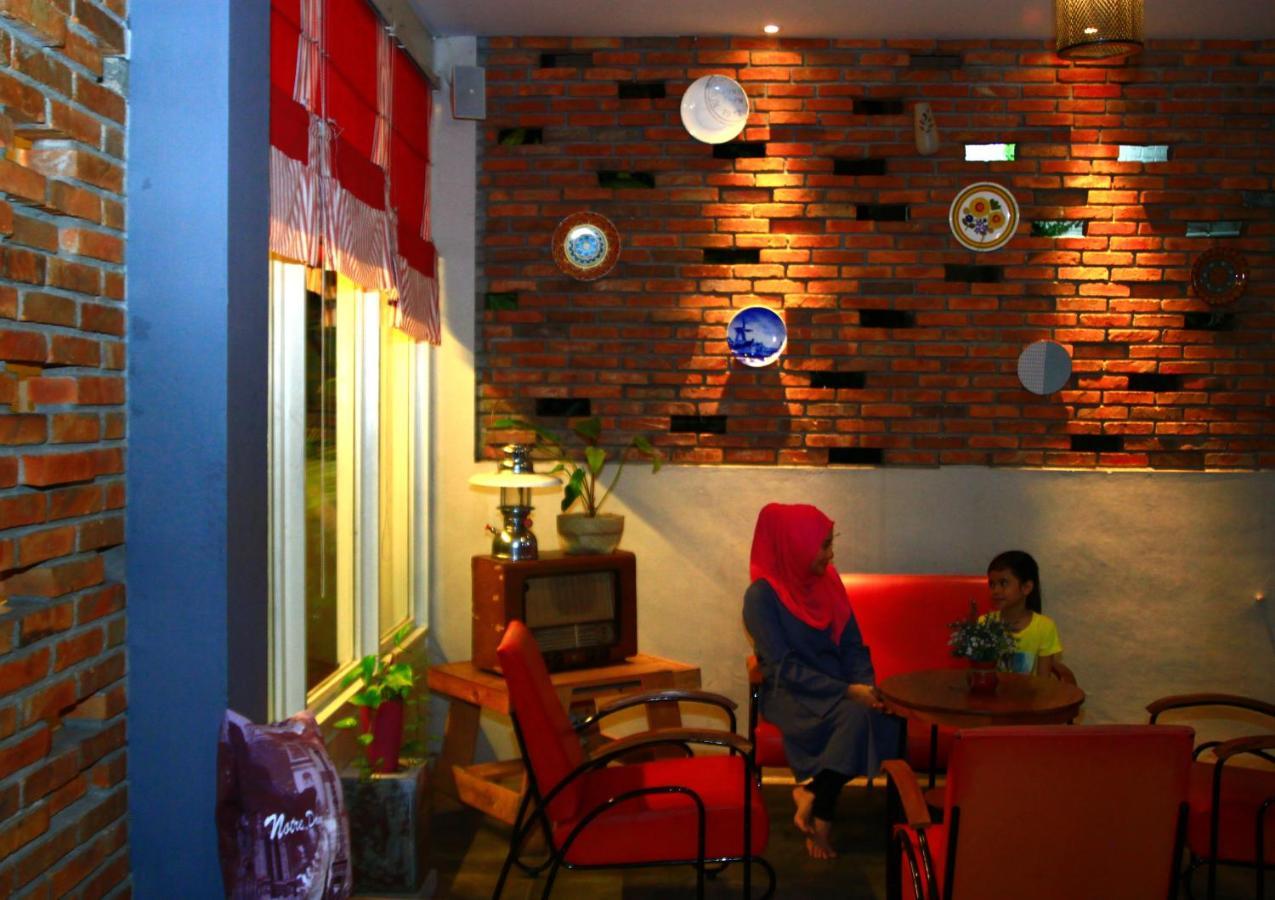 Roemah 28 Syariah Hotel Medan Ngoại thất bức ảnh