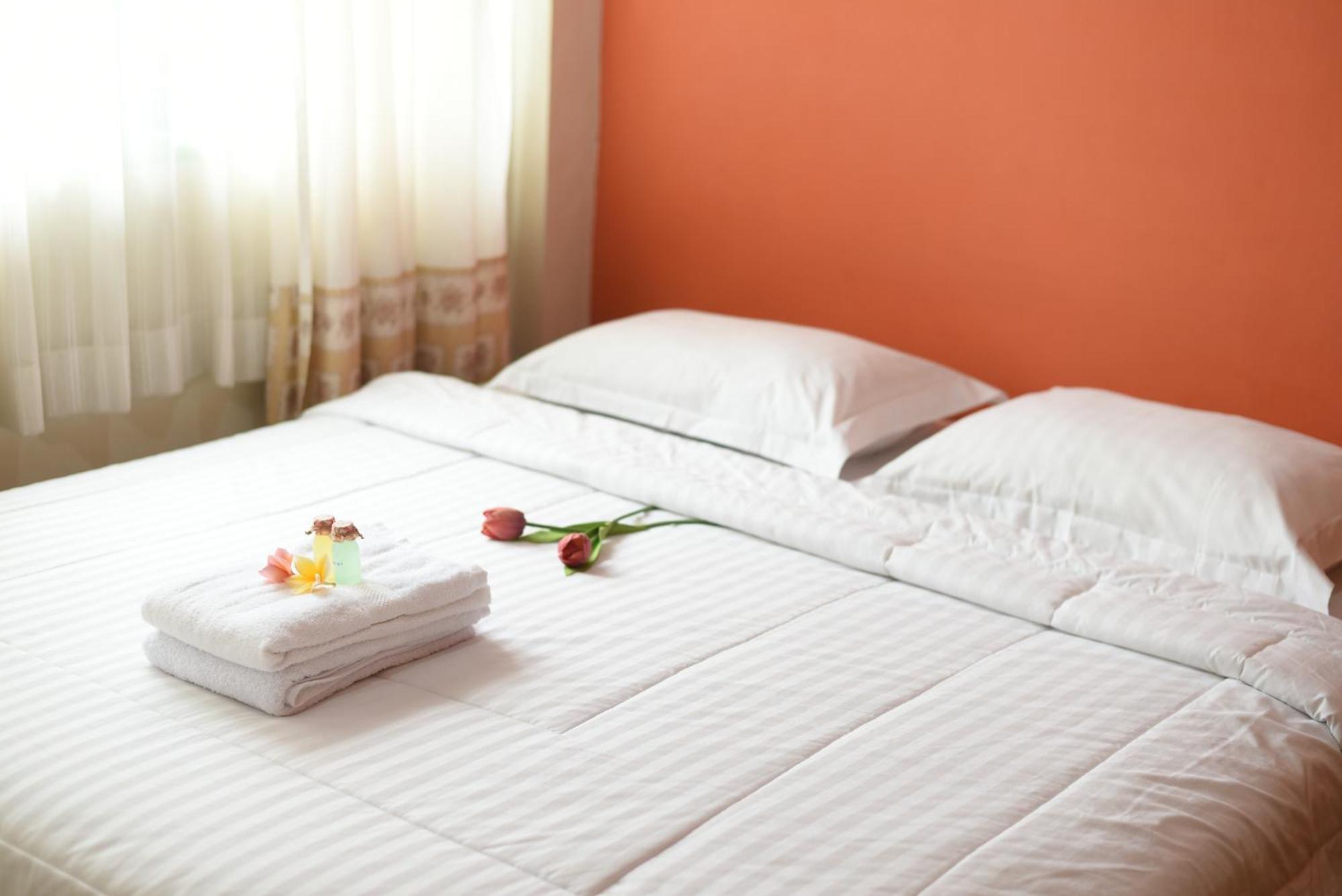 Roemah 28 Syariah Hotel Medan Ngoại thất bức ảnh